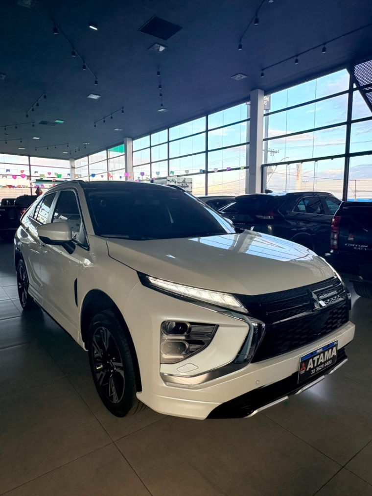 mitsubishi eclipse cross 1.5 mivec turbo gasolina hpe-s cvt 1.4 5p automatico 2025