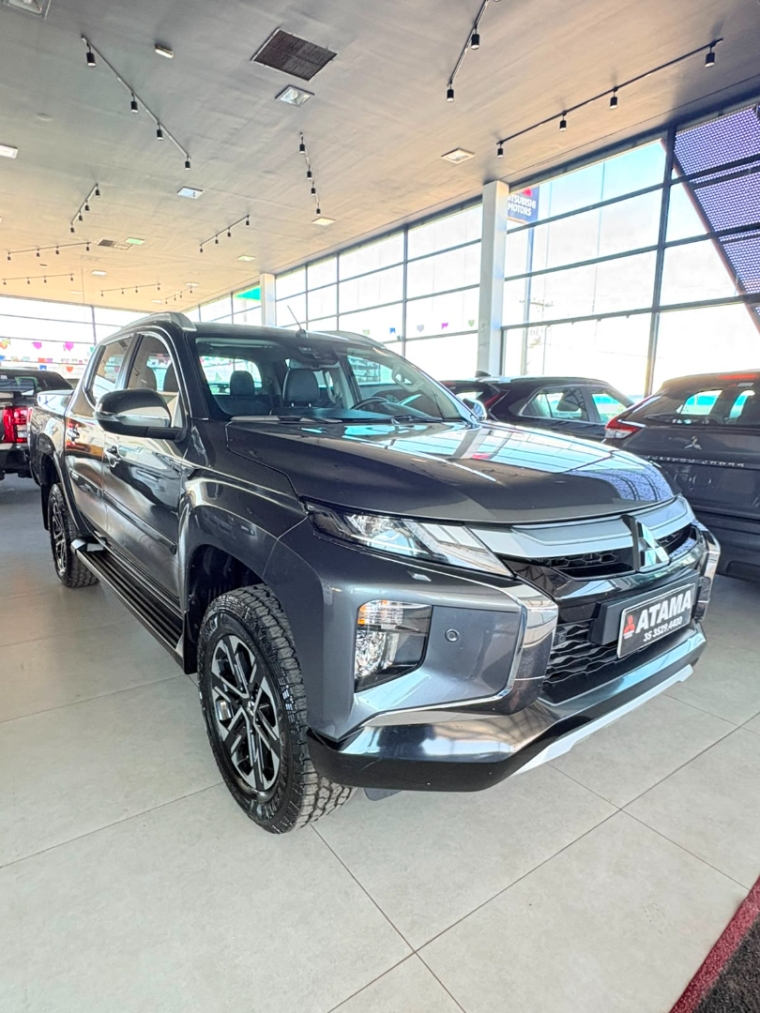mitsubishi l200 triton 2.4 16v turbo diesel sport hpe-s cd 4p 4x4 automatico 20230