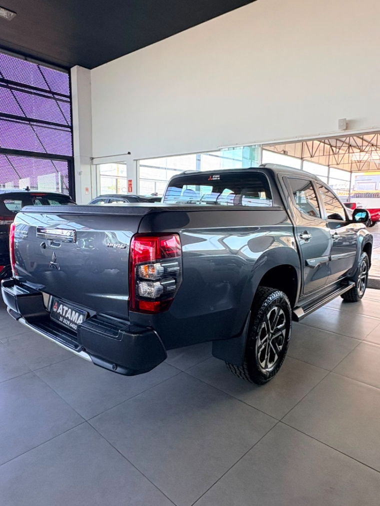 mitsubishi l200 triton 2.4 16v turbo diesel sport hpe-s cd 4p 4x4 automatico 20237