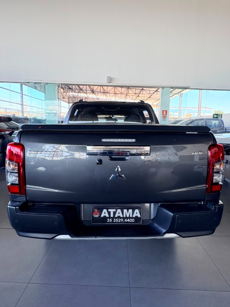 mitsubishi l200 triton 2.4 16v turbo diesel sport hpe cd 4p 4x4 automatico 20236