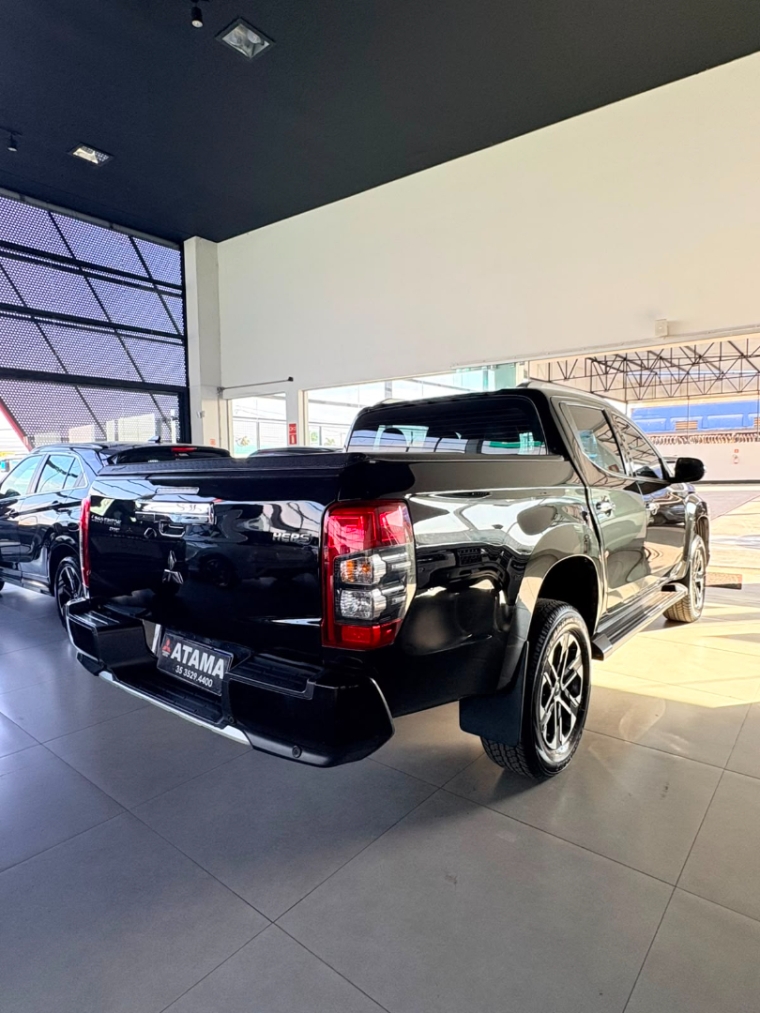 mitsubishi l200 triton 2.4 16v turbo diesel sport hpe-s cd 4p 4x4 automatico 20247