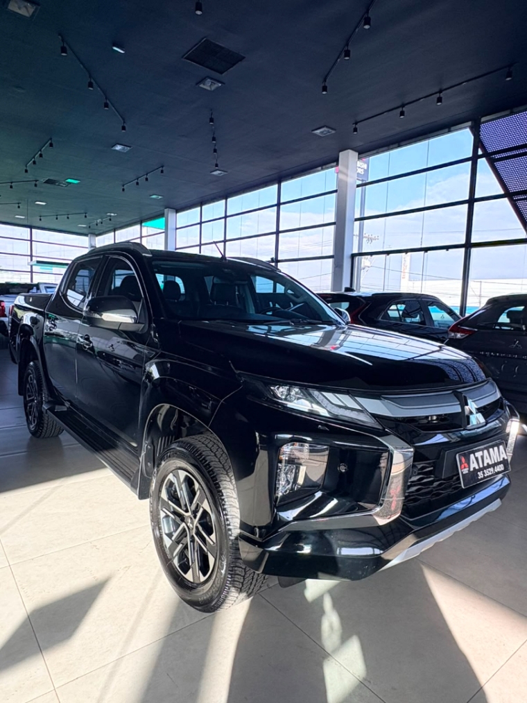 mitsubishi l200 triton 2.4 16v turbo diesel sport hpe-s cd 4p 4x4 automatico 20240