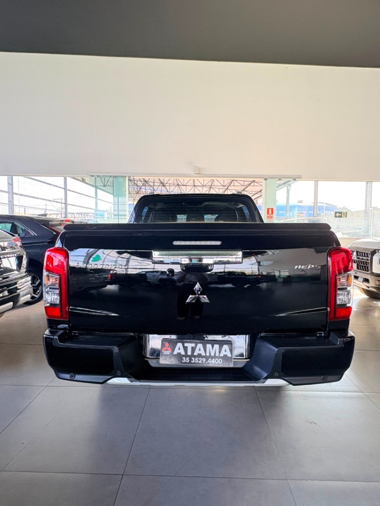 mitsubishi l200 triton 2.4 16v turbo diesel sport hpe-s cd 4p 4x4 automatico 20246