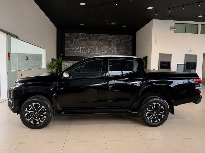 mitsubishi l200 triton 2.4 16v turbo diesel sport hpe-s cd 4p 4x4 automatico 20243