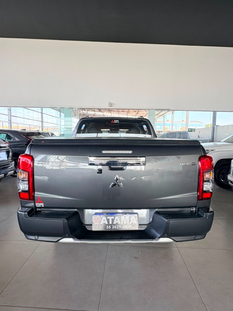 mitsubishi l200 triton 2.4 16v turbo diesel sport hpe-s cd 4p 4x4 automatico 20236
