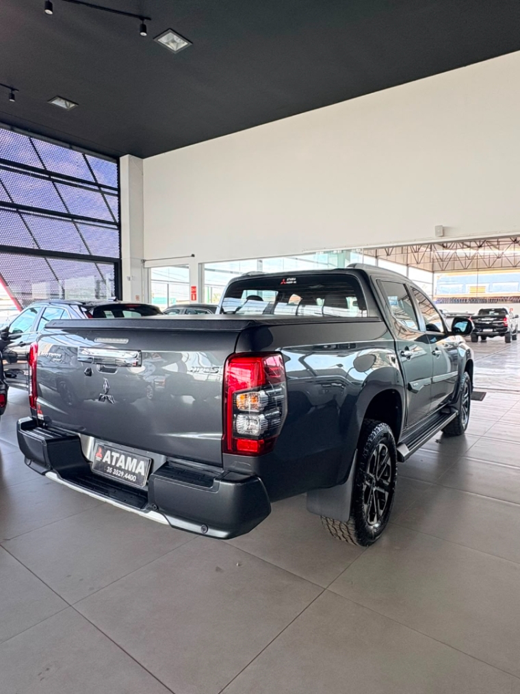 mitsubishi l200 triton 2.4 16v turbo diesel sport hpe-s cd 4p 4x4 automatico 20237