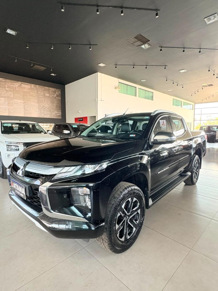 mitsubishi l200 triton 2.4 16v turbo diesel sport hpe-s cd 4p 4x4 automatico 20232