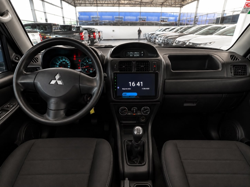 mitsubishi pajero tr4 2.0 4x2 16v 140cv flex 4p manual 1.9 5p 201413