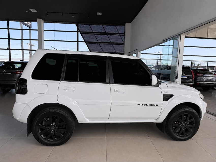 mitsubishi pajero tr4 2.0 4x2 16v 140cv flex 4p manual 1.9 5p 20144