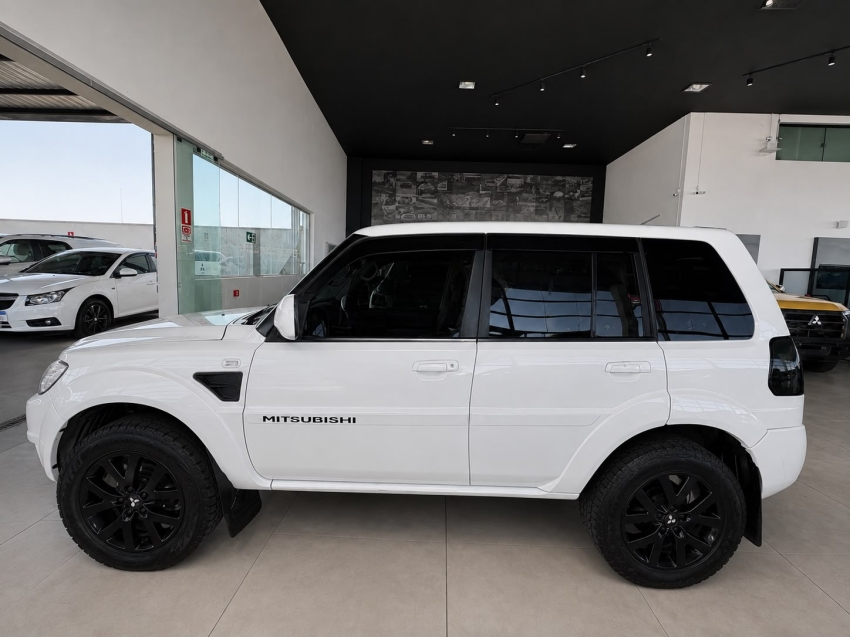 mitsubishi pajero tr4 2.0 4x2 16v 140cv flex 4p manual 1.9 5p 20143