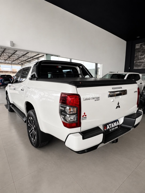 mitsubishi l200 triton 2.4 16v turbo diesel sport hpe-s cd 4p 4x4 automatico 20235