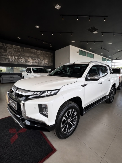mitsubishi l200 triton 2.4 16v turbo diesel sport hpe-s cd 4p 4x4 automatico 20232