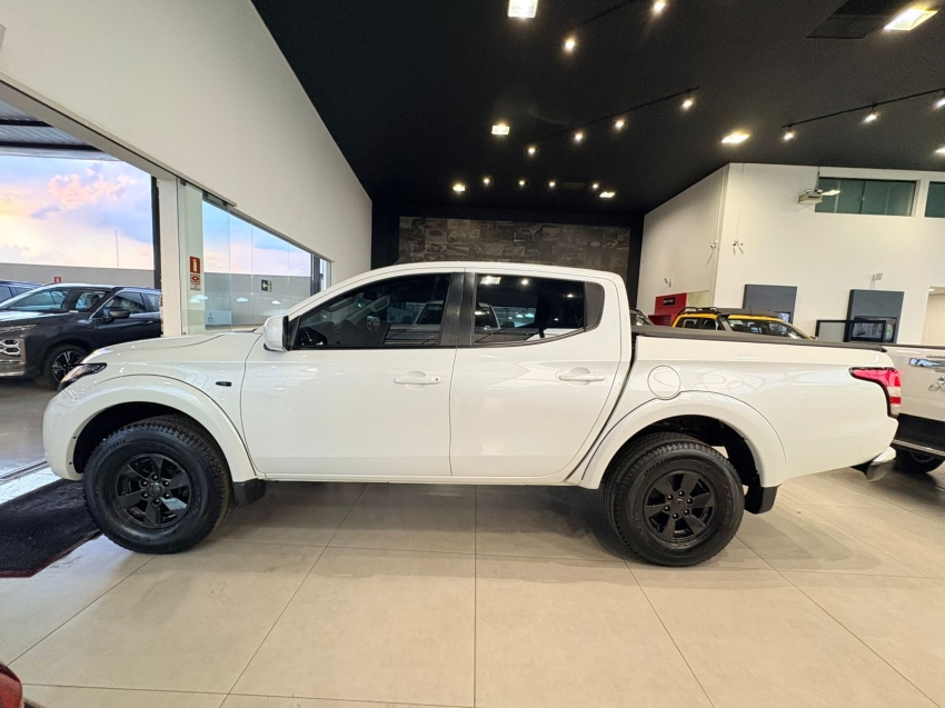 mitsubishi l200 triton 2.4 16v turbo diesel sport gls cd 4p 4x4 automatico 20203