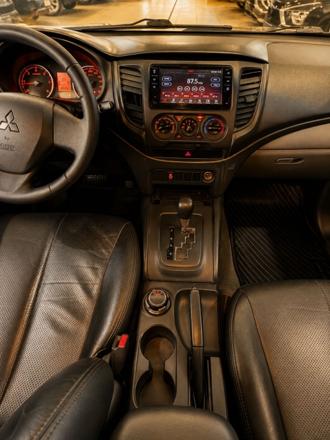 mitsubishi l200 triton 2.4 16v turbo diesel sport gls cd 4p 4x4 automatico 202013