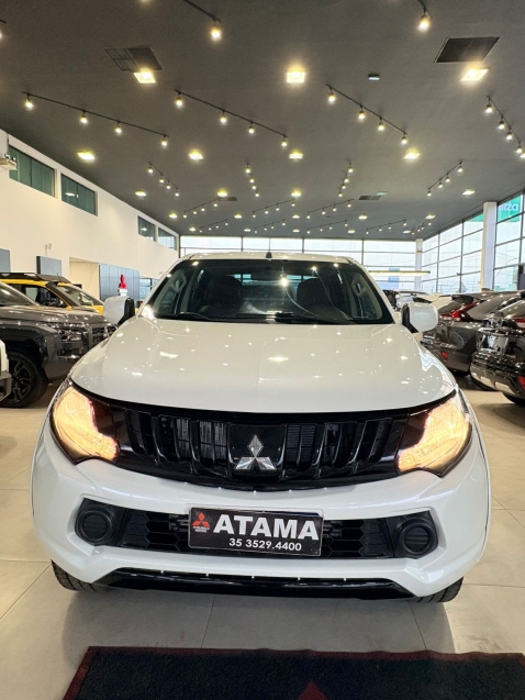 mitsubishi l200 triton 2.4 16v turbo diesel sport gls cd 4p 4x4 automatico 20201
