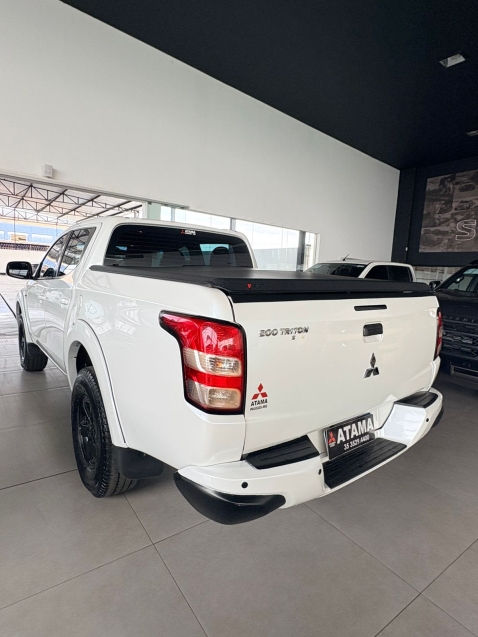 mitsubishi l200 triton 2.4 16v turbo diesel sport gls cd 4p 4x4 automatico 20204