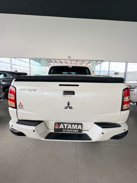 mitsubishi l200 triton 2.4 16v turbo diesel sport gls cd 4p 4x4 automatico 20208
