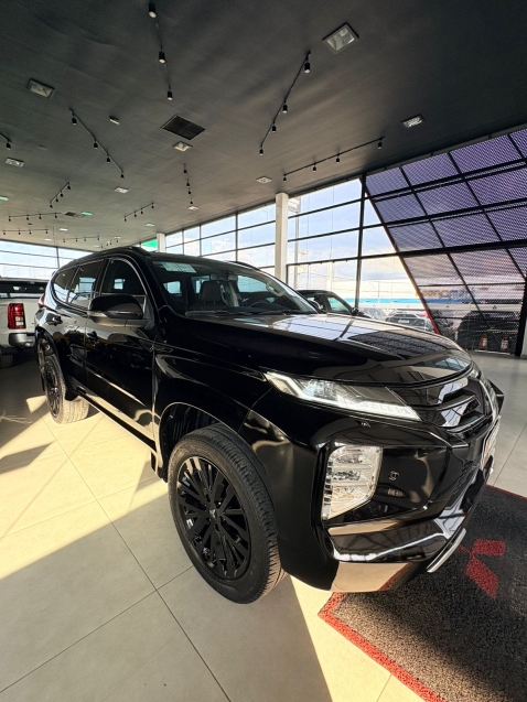 mitsubishi pajero sport 2.4 16v mivec turbo diesel legend black awd automatico 5p 20243