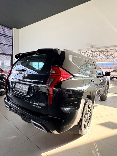 mitsubishi pajero sport 2.4 16v mivec turbo diesel legend black awd automatico 5p 20246