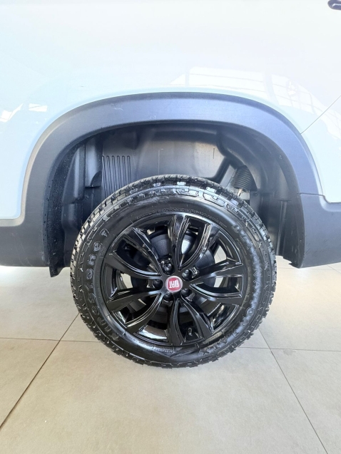fiat toro 2.4 16v multiair flex volcano at9 2.2 4p automatico 20195