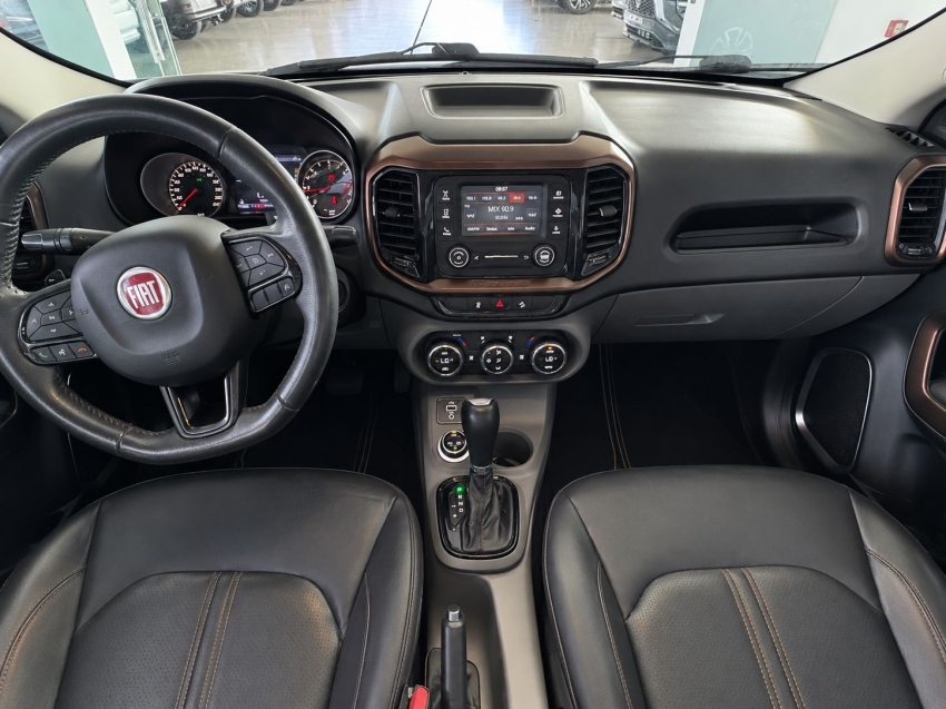 fiat toro 2.4 16v multiair flex volcano at9 2.2 4p automatico 201911