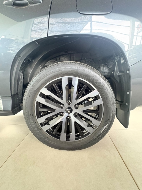 mitsubishi pajero sport 2.4 16v mivec turbo diesel legend awd automatico 4p 202511