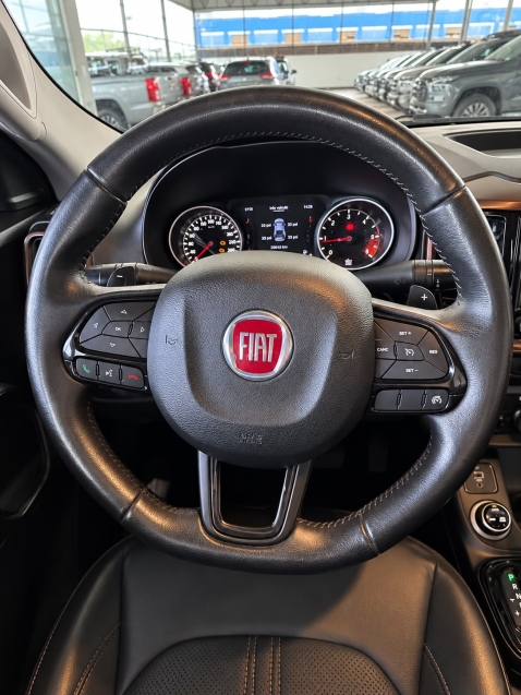 fiat toro 2.0 16v turbo diesel volcano 4wd at9 4p automatico 202113