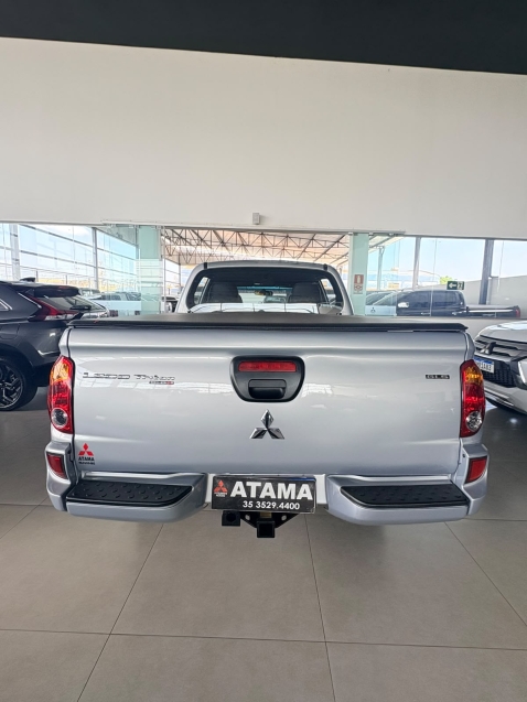 mitsubishi l200 triton 3.2 gls 4x4 cd 16v turbo intercoler diesel 4p manual 2.0 20136