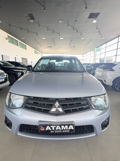 mitsubishi l200 triton 3.2 gls 4x4 cd 16v turbo intercoler diesel 4p manual 2.0 20131