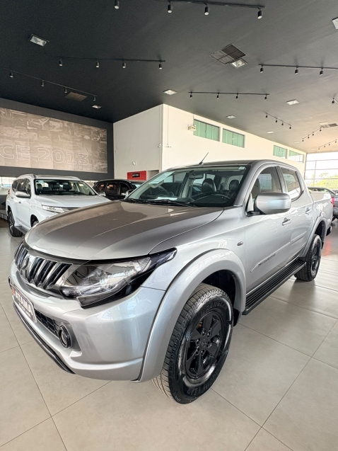 mitsubishi l200 triton 2.4 16v turbo diesel sport gls cd 4p 4x4 automatico 2.2 20201