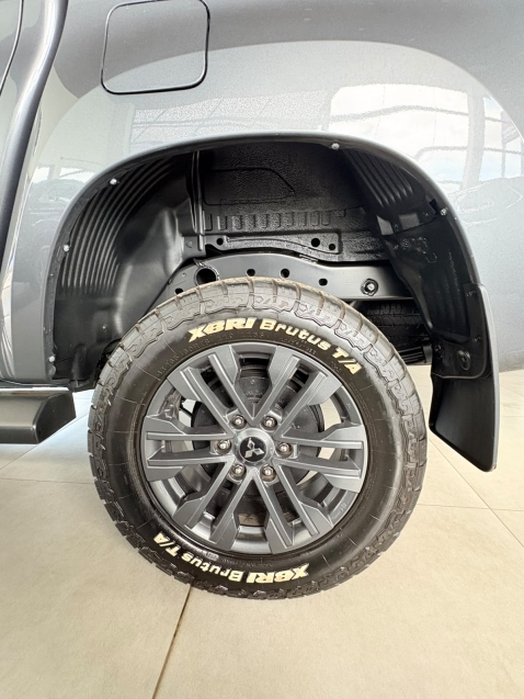 mitsubishi l200 triton 2.4 16v turbo diesel sport gls cd 4p 4x4 automatico 2.8 20257