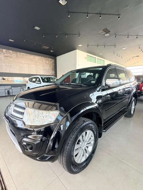 mitsubishi pajero dakar 3.2 hpe 4x4 7 lugares 16v turbo intercooler diesel 4p automatico 3.0 5p 20151