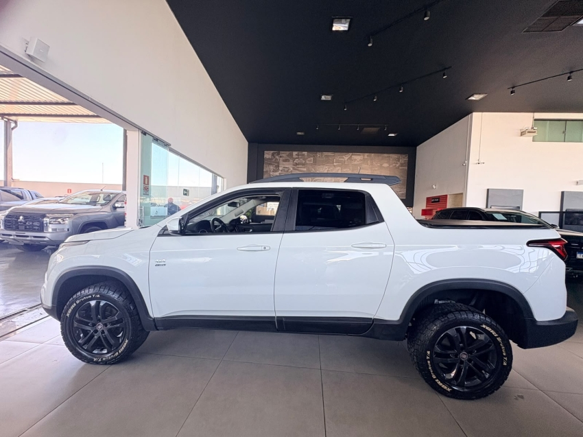 fiat toro 2.0 16v turbo diesel freedom 4wd at9 5p automatico 20194
