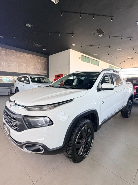 fiat toro 2.0 16v turbo diesel freedom 4wd at9 5p automatico 20192
