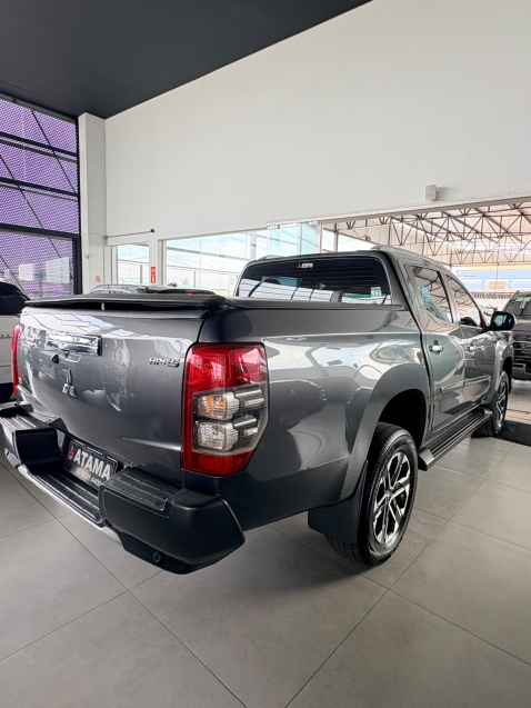 mitsubishi l200 triton 2.4 16v turbo diesel sport hpe-s cd 4p 4x4 automatico 20236