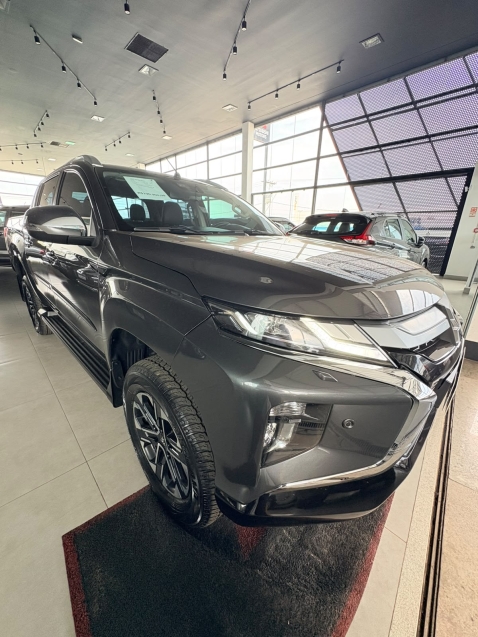 mitsubishi l200 triton 2.4 16v turbo diesel sport hpe-s cd 4p 4x4 automatico 20230