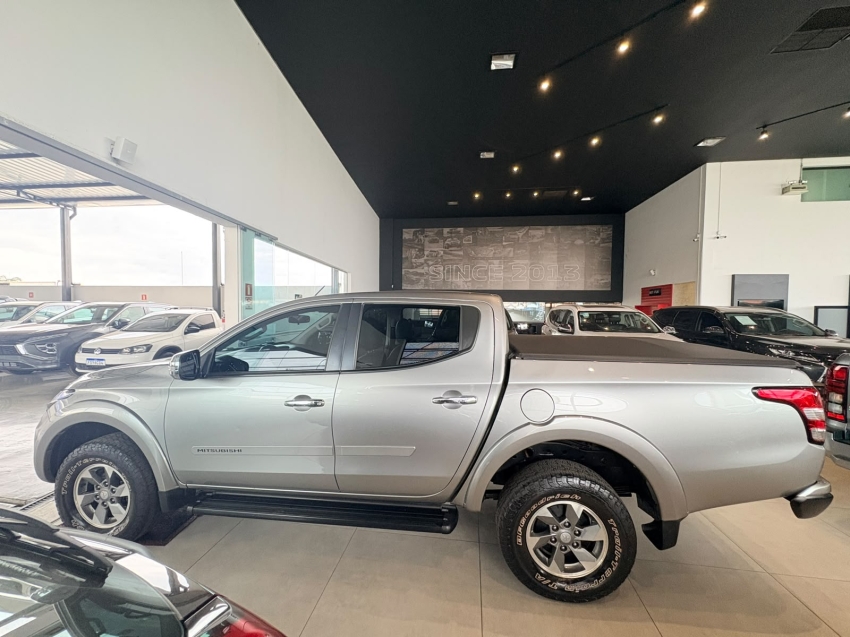 mitsubishi l200 triton 2.4 16v turbo diesel sport hpe cd 4p 4x4 automatico 20182