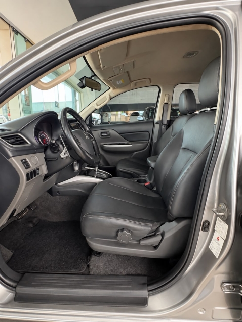 mitsubishi l200 triton 2.4 16v turbo diesel sport hpe cd 4p 4x4 automatico 20188