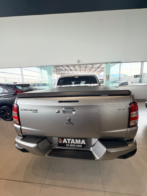 mitsubishi l200 triton 2.4 16v turbo diesel sport hpe cd 4p 4x4 automatico 20185
