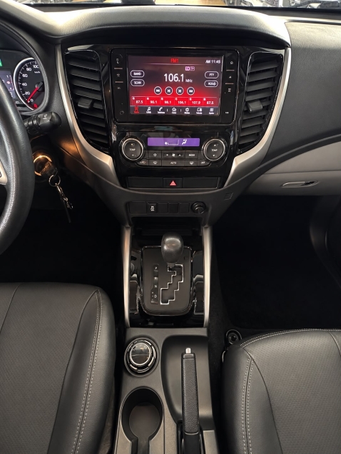 mitsubishi l200 triton 2.4 16v turbo diesel sport hpe cd 4p 4x4 automatico 201811