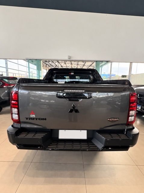 mitsubishi triton 2.4 biturbo diesel cd katana 4x4 automatico 4p 20264