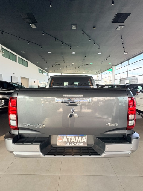 mitsubishi l200 triton 2.4 16v turbo diesel sport hpe-s cd 4p 4x4 automatico 20265