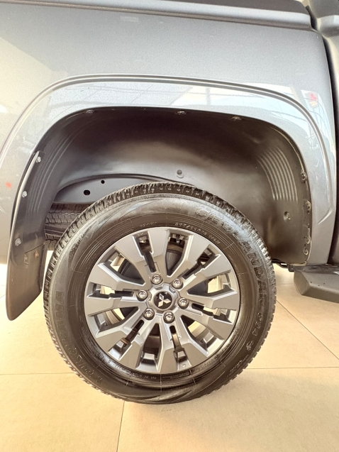 mitsubishi l200 triton 2.4 16v turbo diesel sport hpe-s cd 4p 4x4 automatico 202612