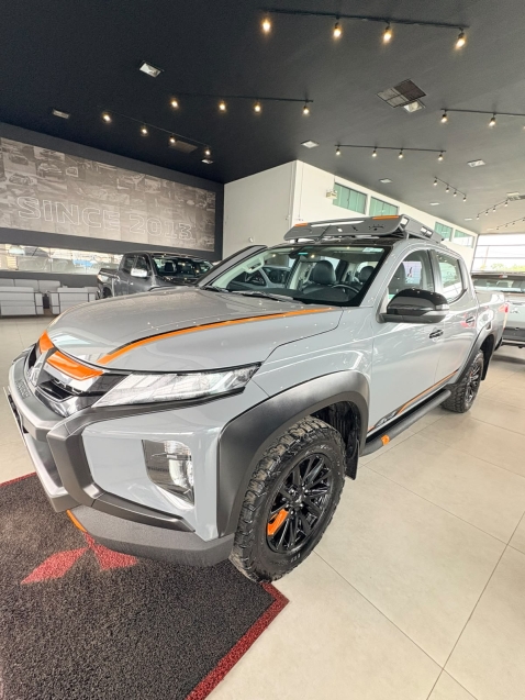 mitsubishi l200 triton 2.4 16v turbo diesel sport savana sertoes cd 4p 4x4 automatico 20246