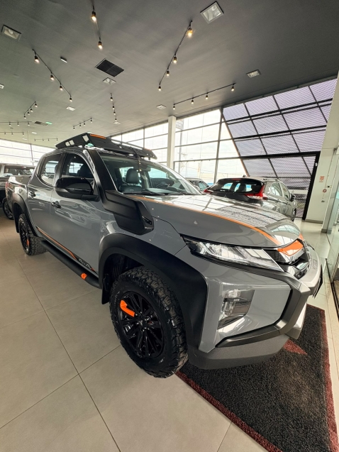 mitsubishi l200 triton 2.4 16v turbo diesel sport savana sertoes cd 4p 4x4 automatico 20240