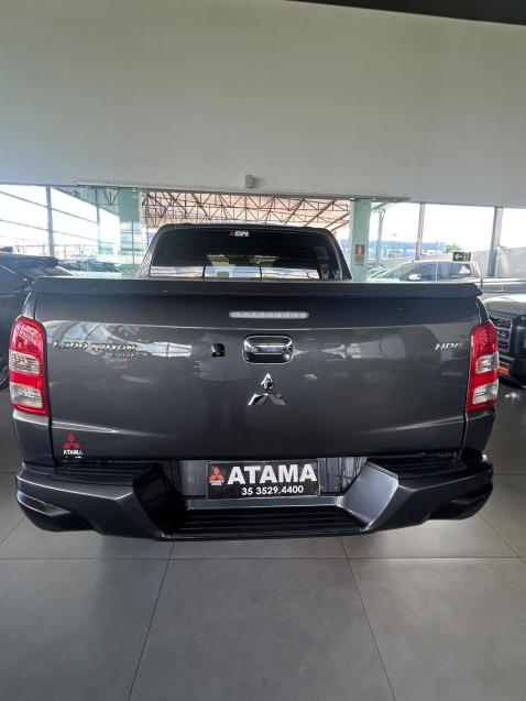 mitsubishi l200 triton 2.4 16v turbo diesel sport hpe cd 4p 4x4 automatico 20175