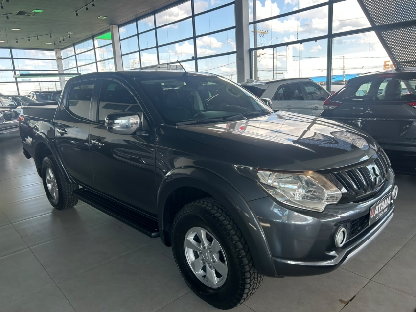 mitsubishi l200 triton 2.4 16v turbo diesel sport hpe cd 4p 4x4 automatico 20170
