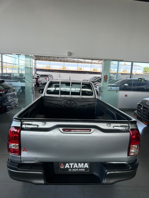 toyota hilux 2.8 4x4 cs 16v turbo diesel 2p manual 20185