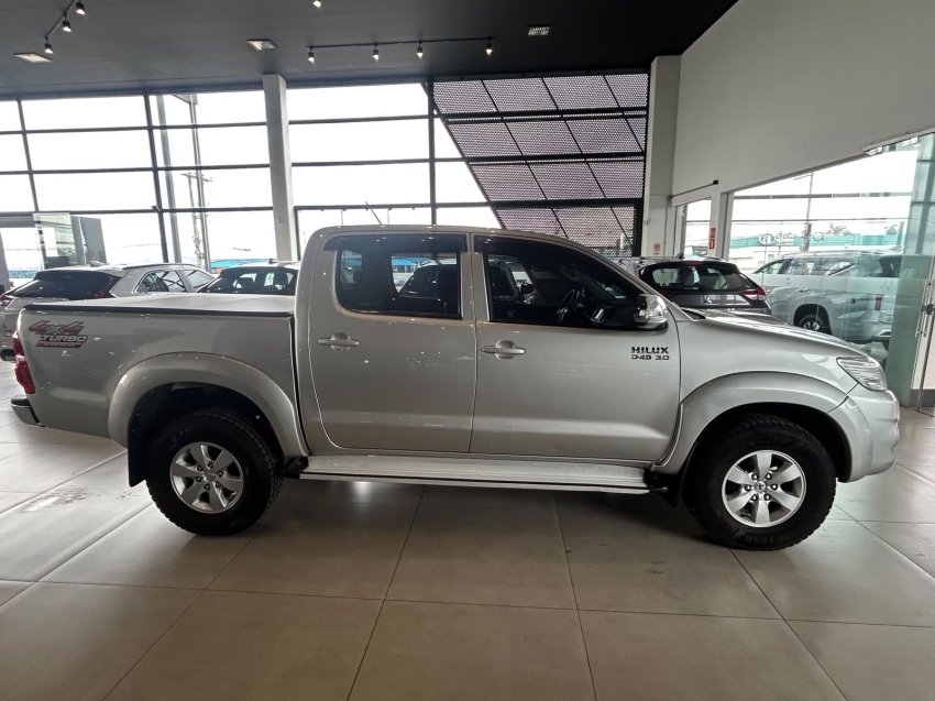 toyota hilux 2.7 srv 4x4 cd 16v flex 4p automatico 2.4 diesel 20142