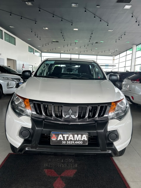 mitsubishi l200 triton 2.4 16v turbo diesel gls cd 4x4 automatico 4p 20222